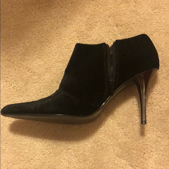 Nine West black booties - Picture 6 of 6